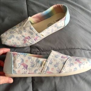 Toms Unicorn slip ons